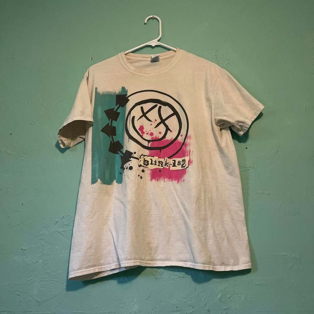 Gildan Blink-182 Europe 2014 Tour T-Shirt
